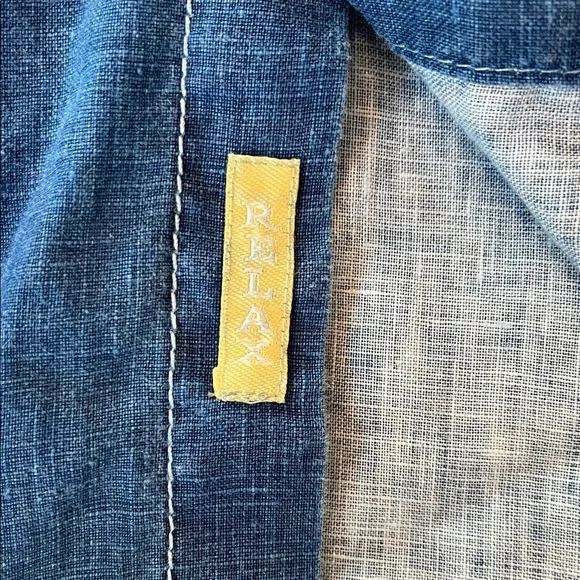 Tommy Bahama Men's Casual Blue Button Down Shirt - Picture 5 of 6